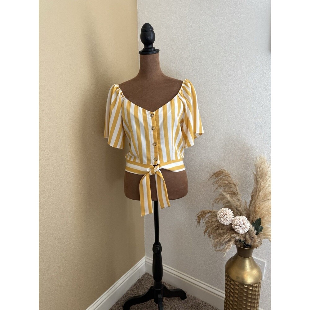 Active USA Womens Medium Yellow White Striped Off Shoulder Tie Front Crop Top